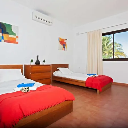 Casa Anne Vila *